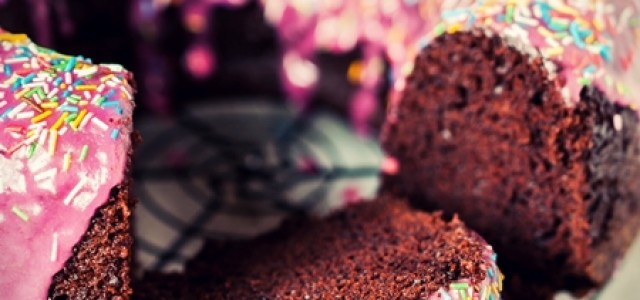 Πανεύκολο σοκολατένιο κέικ, χωρίς αυγά και γάλα και τι σχέση έχει το χαμάμ με το φούρνο ατμού της AEG!