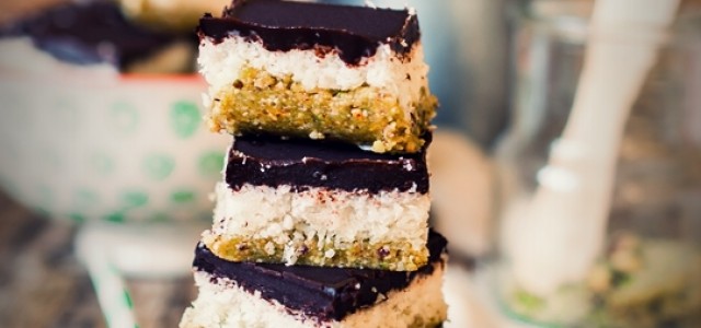 Raw vegan coconut bars – Μπουκίτσες με ινδοκάρυδο και λάδι καρύδας, χωρίς ζάχαρη