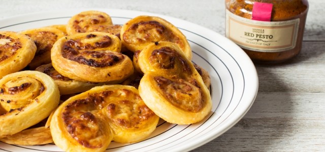 Ένα pre-wedding girls gathering, μια γρήγορη συνταγή αλμυρών palmiers και πολλά γλυκά-αλμυρά από τα Marks and Spencer Food!