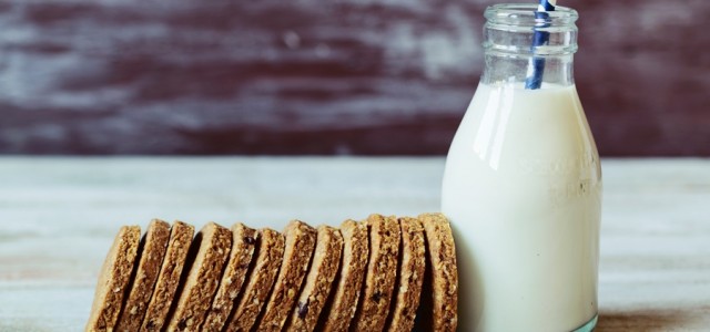 Σπιτικά Digestive μπισκότα (vegan) και το αγαπημένο Lenovo Yoga Tab 3 pro.