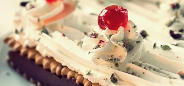 Ρετρό γλυκό ψυγείου με μπισκότα και κρέμα!